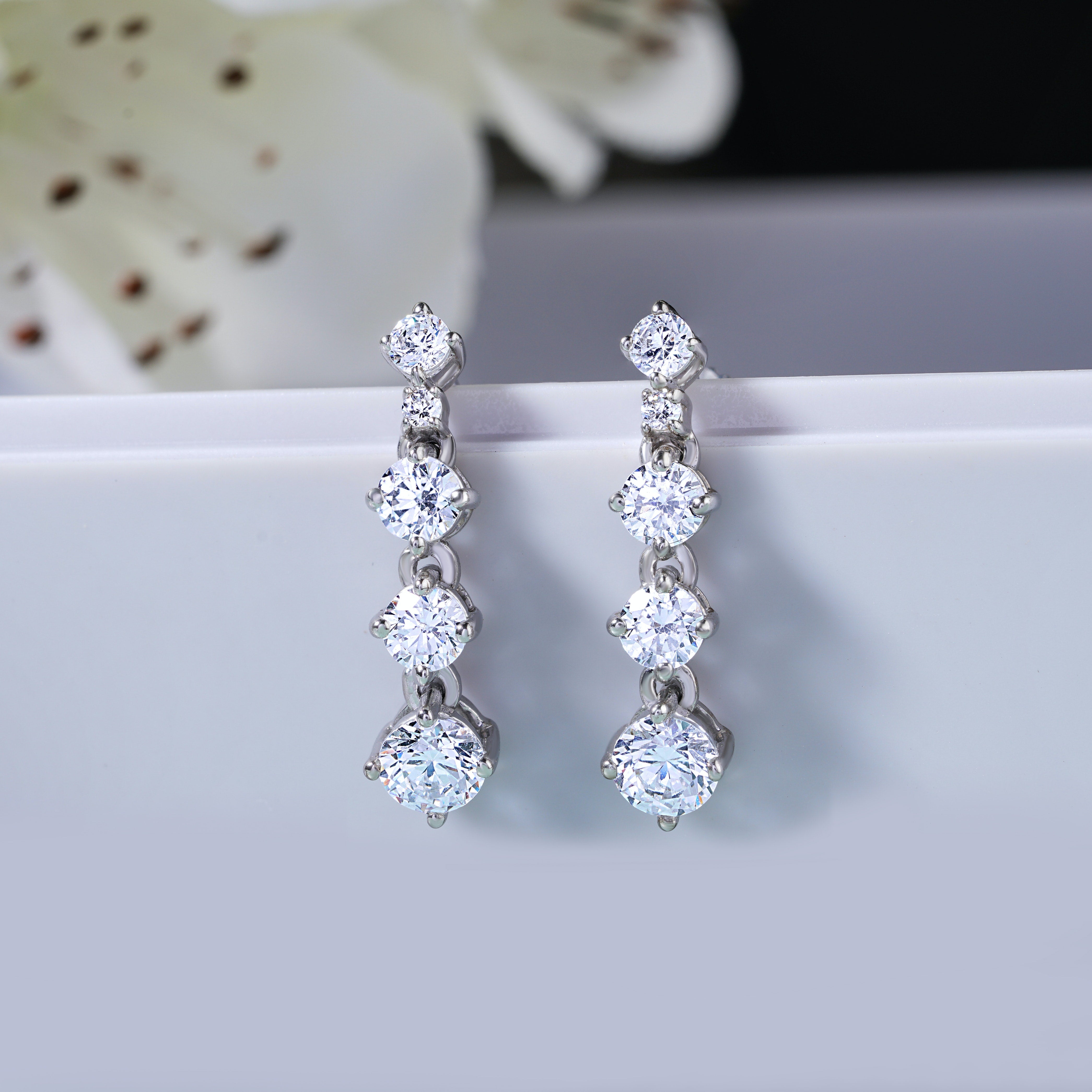 Complete Guide About Diamond Earrings Dream Diamonds Jewellery