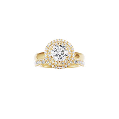 18ct EF VS laboratory grown diamond v claw setting ring with a round brilliant diamond in a classic claw setting and a matching wedding band
